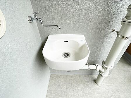 バルコニーに水栓があり、ガーデニングの水やりやペットのシャンプーなど便利にお使いいただけます。