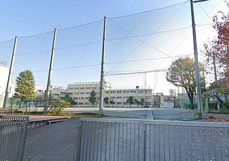 中野区立 第二中学校 徒歩13分です。