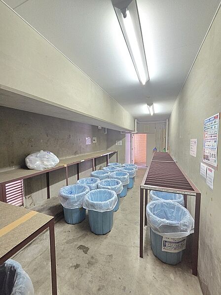 敷地内のゴミ置き場は24時間利用可能です!