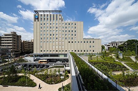 日本医科大学付属病院　徒歩17分です。