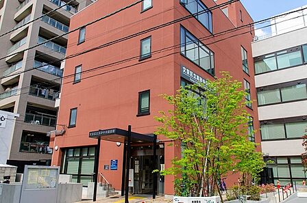 文京区立　真砂中央図書館　徒歩7分です。
