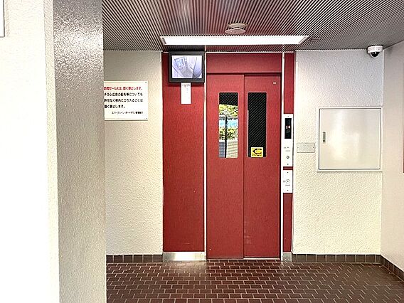 1Fエレベータ...