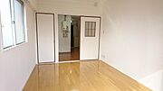角部屋なので窓があります