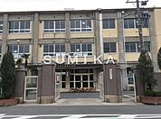 岡山市立鹿田小学校 867m