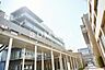 周辺：私立就実大学 486m