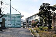 小学校「岡山市立妹尾小学校まで809ｍ」