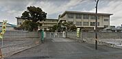 小学校「岡山市立石井小学校まで610ｍ」