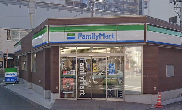 画像29:【コンビニエンスストア】ファミリーマート 京橋駅西店まで70ｍ