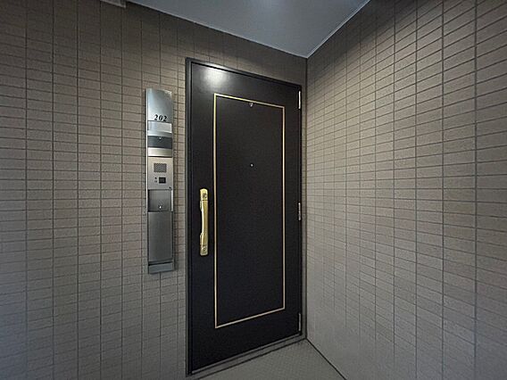 上質感漂う玄関...