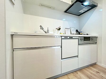 使いやすくスタイリッシュなキッチン空間になっております。