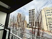 眺望や窓からの景色が良いと、家で過ごす時間も快適です。