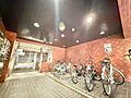 館内は静寂な中...