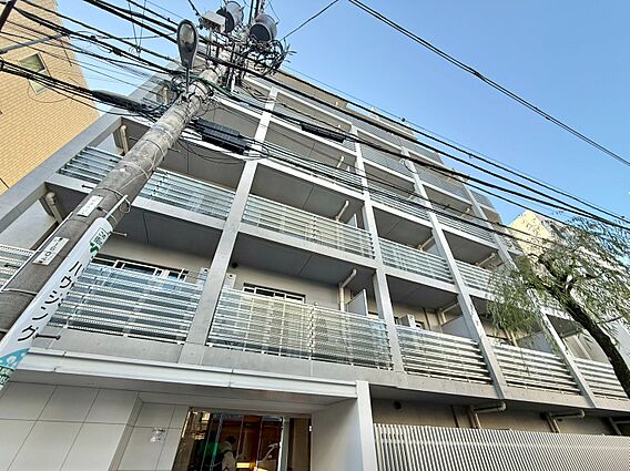 忙しく過ぎゆく...