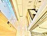 洗面：十分な広さの脱衣所。
