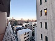 陽当たり・通風・開放感に恵まれた環境です。