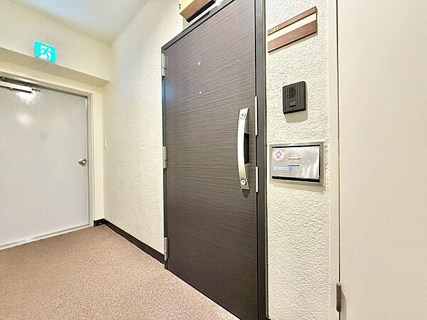 玄関を拡大表示