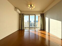 伸びやかな空間のなかで、ゆったりとしたひとときを過ごせます。
