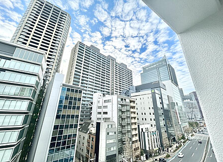 眺望や窓からの景色が良いと、家で過ごす時間も快適です。