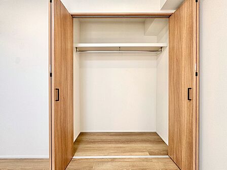 家電やスーツケース、ストック品など何でも片付く嬉しい空間です。