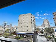眺望や窓からの景色が良いと、家で過ごす時間も快適です。