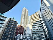 眺望や窓からの景色が良いと、家で過ごす時間も快適です。