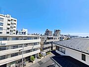 陽当たり・通風・開放感に恵まれた環境です。