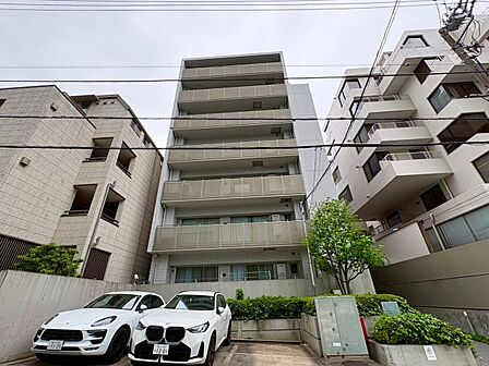 飽きのこないシンプルモダンな外観です。