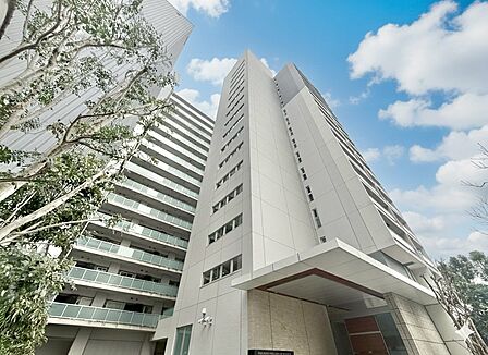 飽きのこないシンプルモダンな外観です。