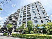 飽きのこないシンプルモダンな外観です。