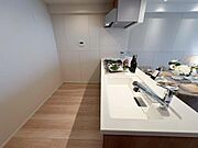使いやすくスタイリッシュなキッチン空間になっております。