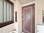 清潔感のある落ち着いた雰囲気の玄関です。