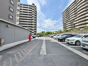 駐車スペースが嬉しいですね。※空き状況は都度ご確認下さい。