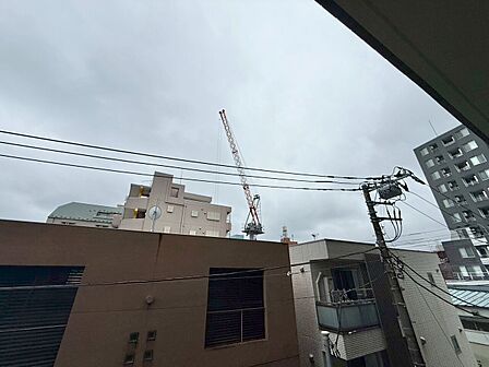 眺望や窓からの景色が良いと、家で過ごす時間も快適です。
