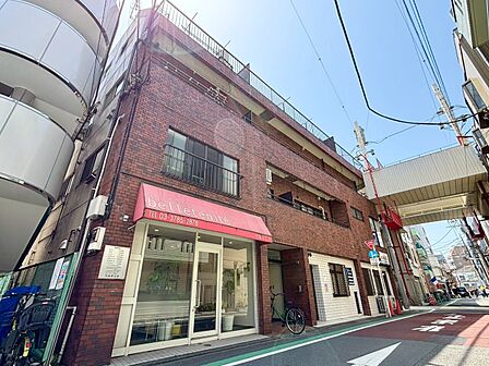 飽きのこないシンプルモダンな外観です。