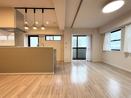 充実した生活は伸びやかな居室空間から始まります。