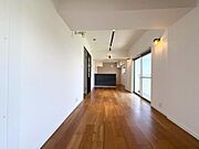 伸びやかな空間のなかで、ゆったりとしたひとときを過ごせます。