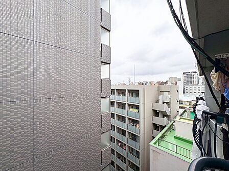 陽当たり・通風・開放感に恵まれた環境です。