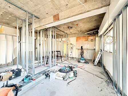 落ち着いた雰囲気に包まれて、伸びやかな空間。