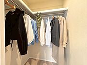 収納スペースが付いていて、お部屋を広く使っていただけます。