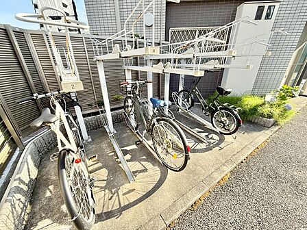 駐輪場も綺麗に整頓されています。※空き状況は都度ご確認下さい。