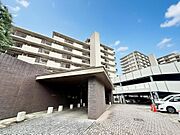 飽きのこないシンプルモダンな外観です。