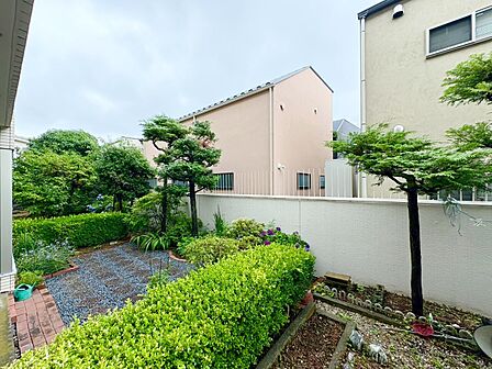 眺望や窓からの景色が良いと、家で過ごす時間も快適です。