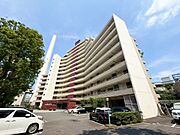 飽きのこないシンプルモダンな外観です。