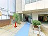 エントランス：上質感漂う玄関アプローチです。