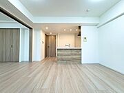 シンプルな内装と偏り過ぎないデザインで統一しました。