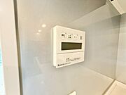 見やすい画面で操作しやすい給湯パネル。