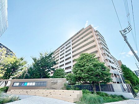 飽きのこないシンプルモダンな外観です。