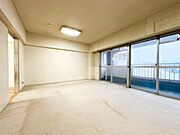 通風・採光に優れ、心地よい光と風が溢れています。
