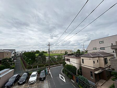 眺望や窓からの景色が良いと、家で過ごす時間も快適です。