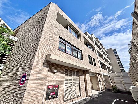 忙しく過ぎゆく日常を置き去るほど、ゆったりした時間が流れる住環境。